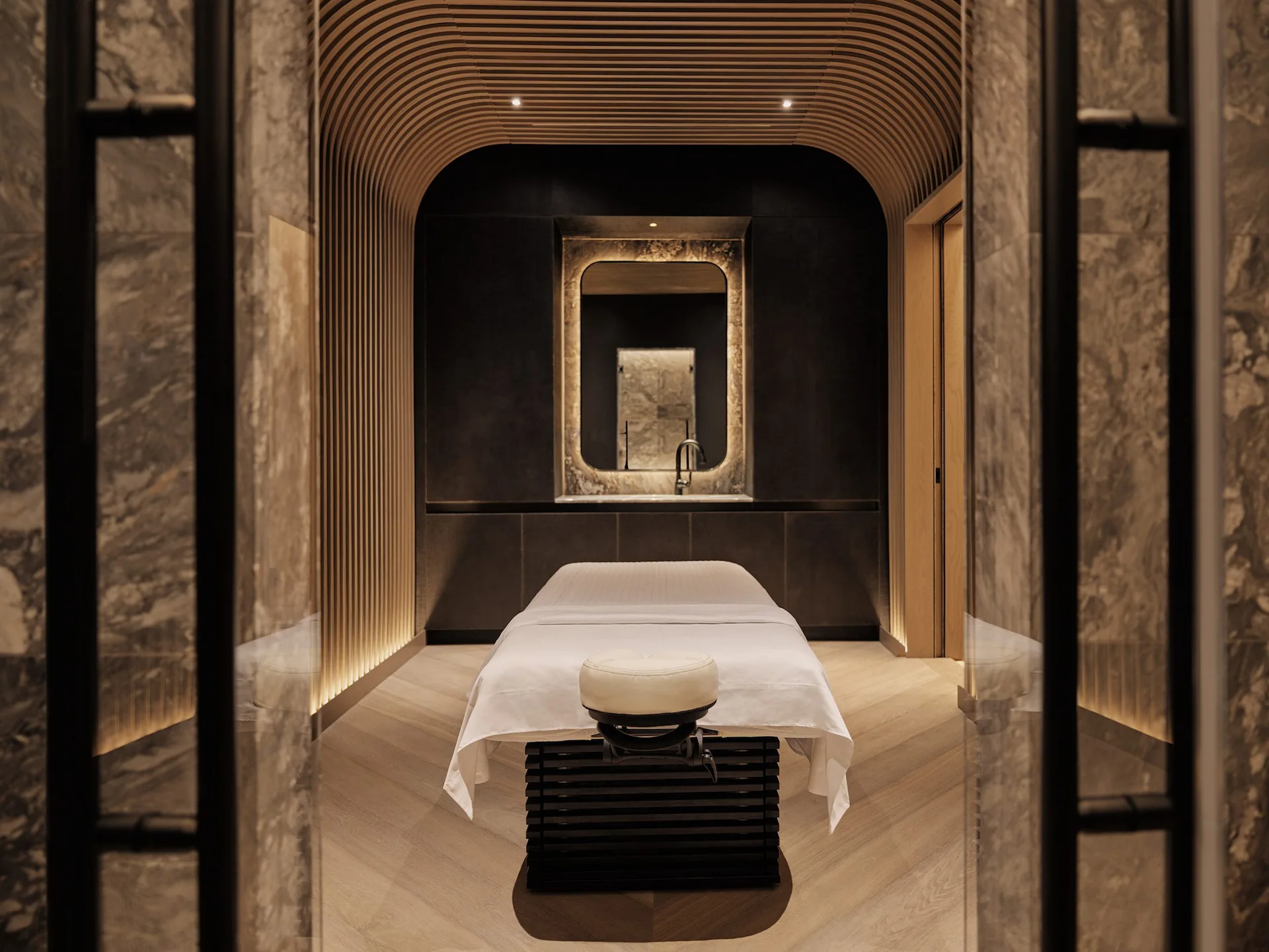 <spa treatment room