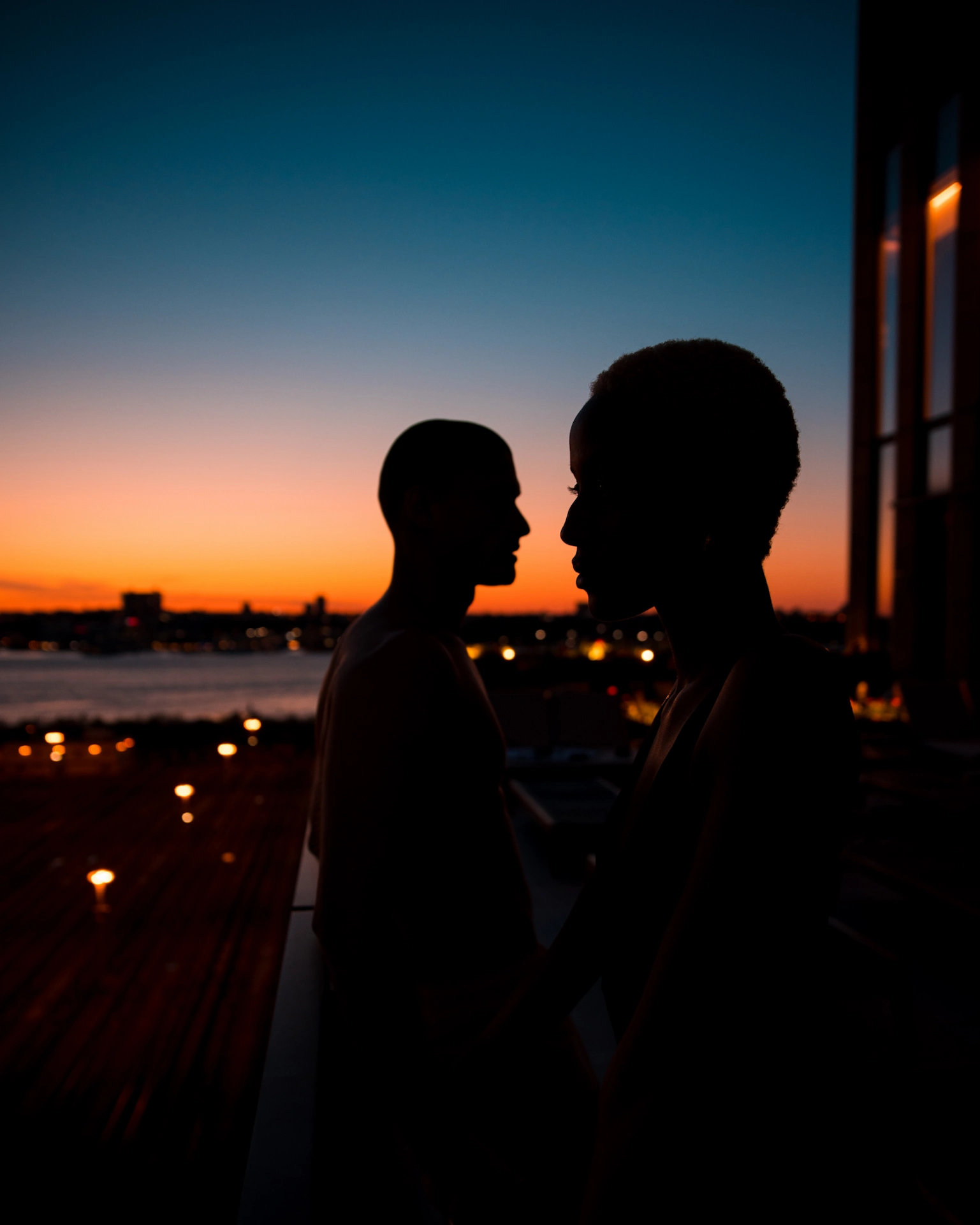 Couple admiring Manhattan from Equinox Hotel