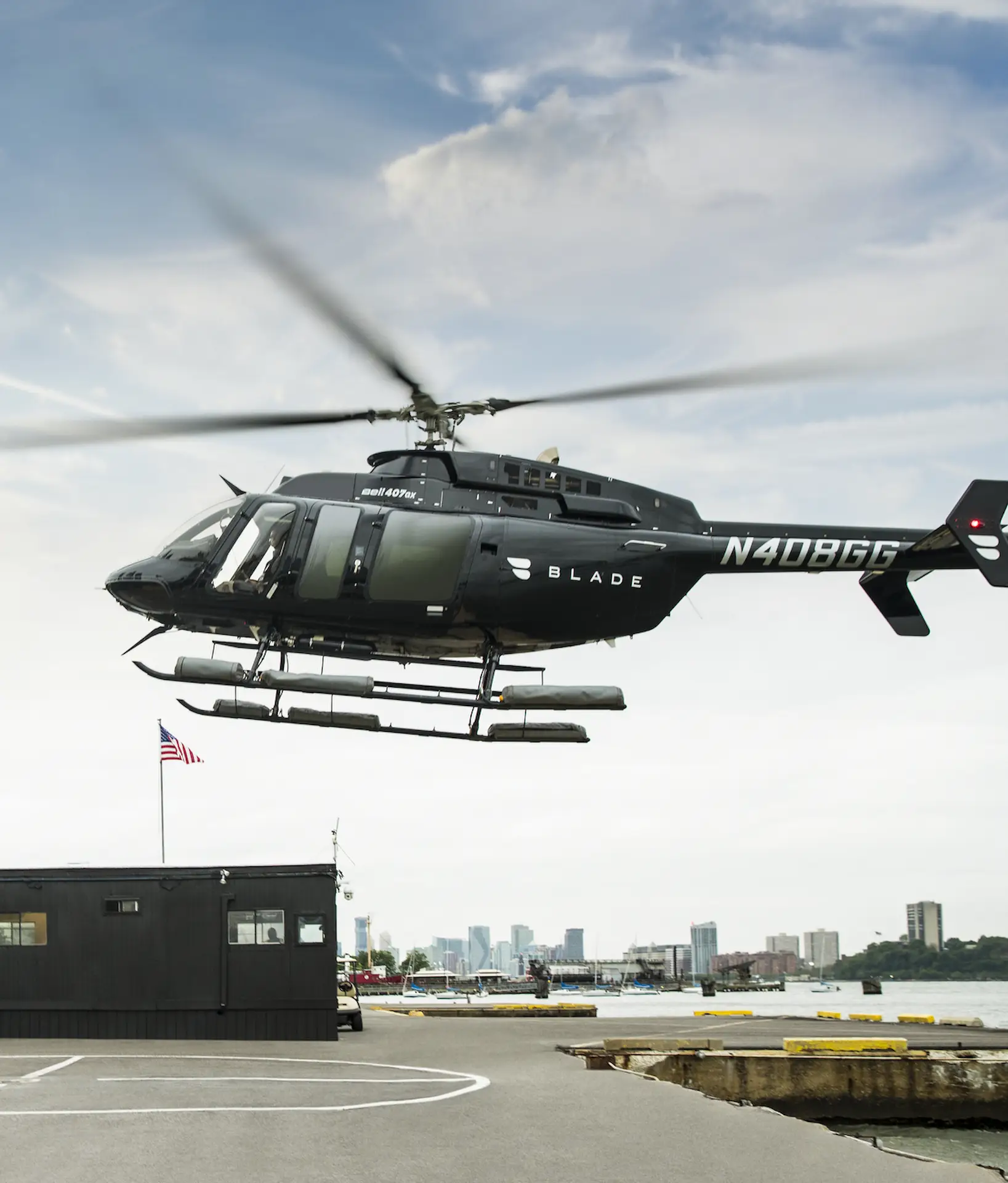 Blade Helicopter landing in Manhattan for private transport from JFK to Manhattan